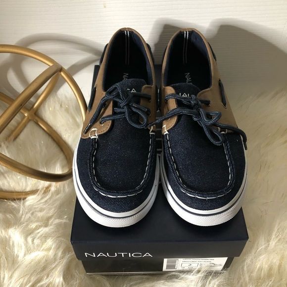 ⭐️Nautica Moc Toe Laceup⭐️ - Picture 1 of 7
